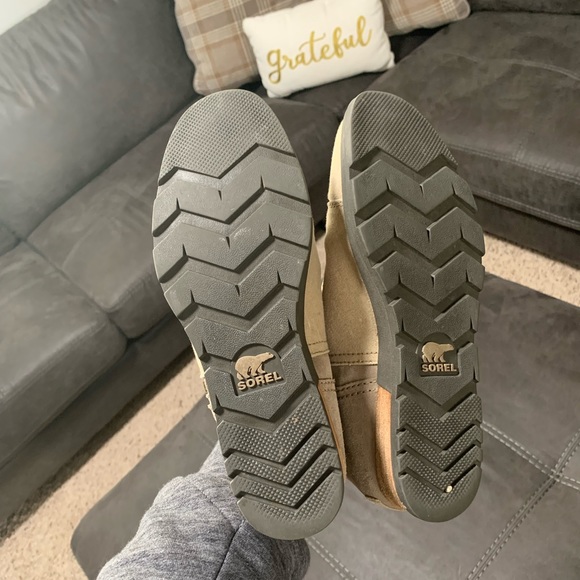 SOREL Tan Booties Size 8 - Picture 6 of 6